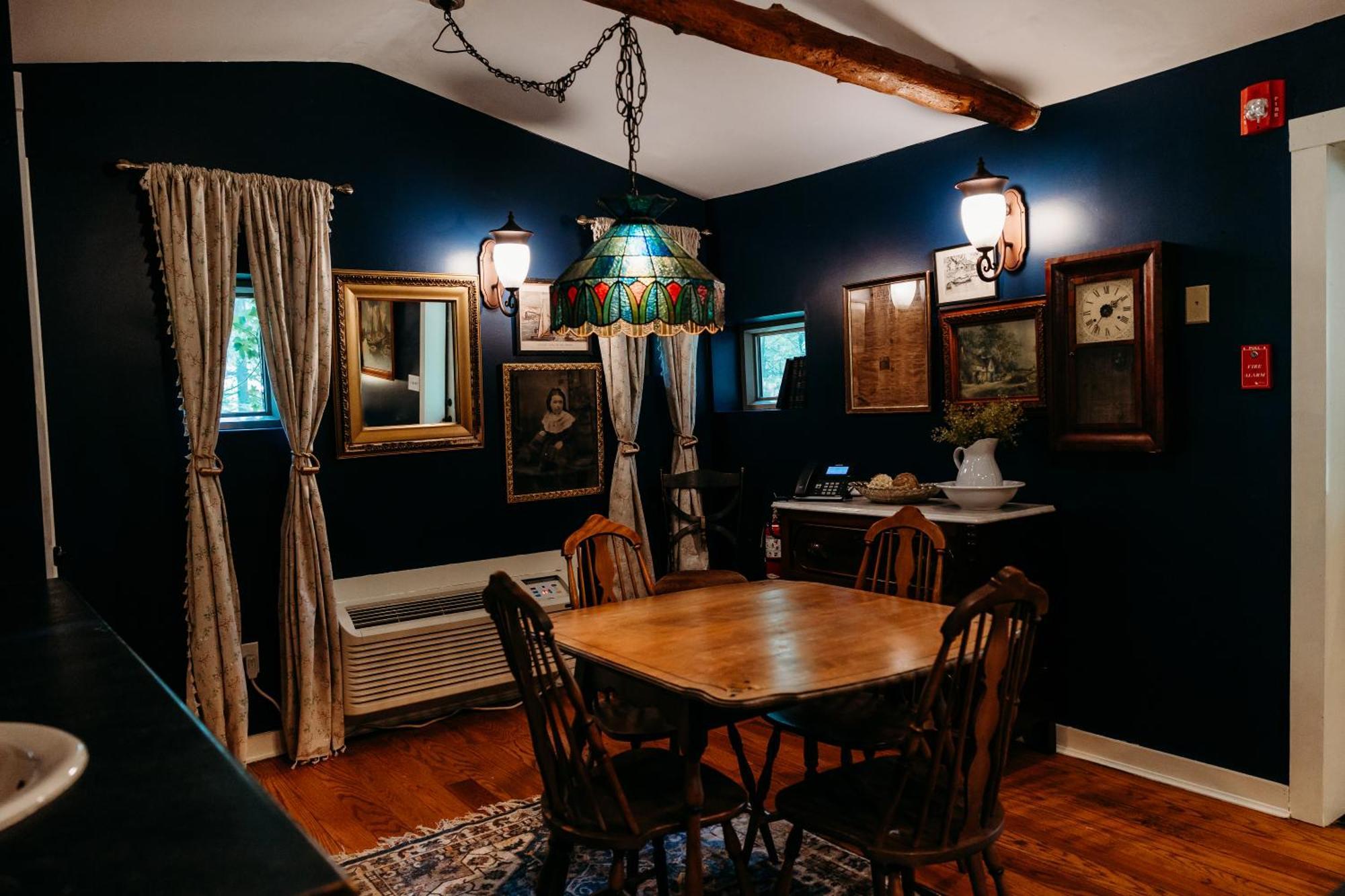 Landoll'S Mohican Castle Loudonville Extérieur photo