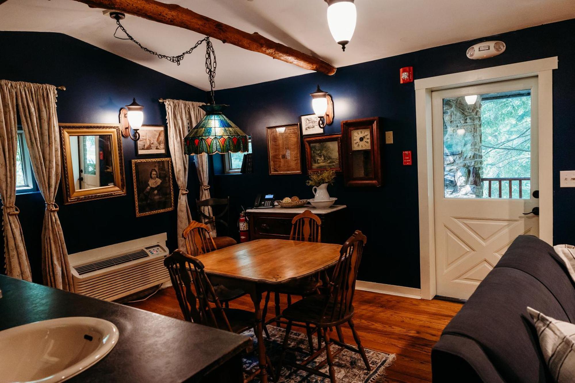 Landoll'S Mohican Castle Loudonville Extérieur photo